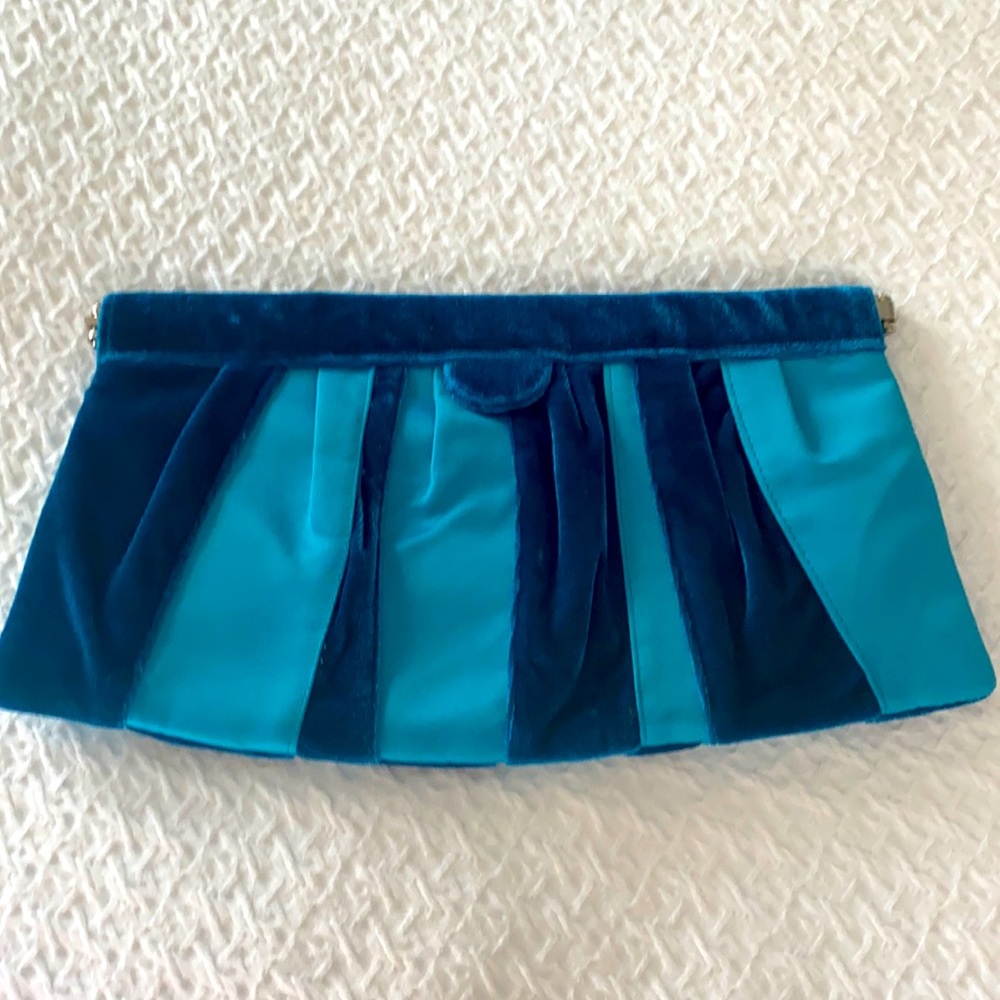 Betmar Clutch blue velvet bag